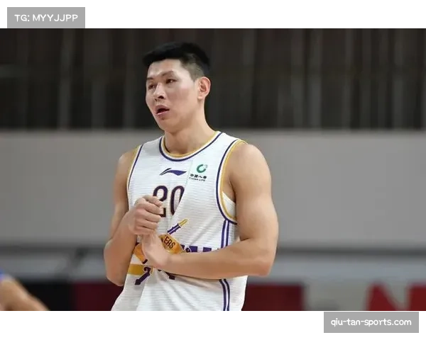 足总杯精彩对决:汤桥天使与克雷山谷文米尔斯上演低级别德比 足总杯精彩对决:汤桥天使与克雷山谷文米尔斯上演低级别德比