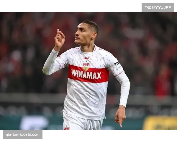 斯图加特后卫查伯特解围八次拦截一次，防守数据亮眼